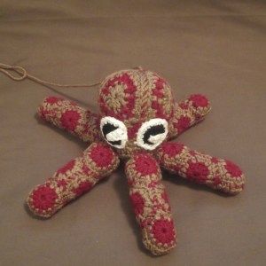 Pentapus granny octopus free crochet pattern