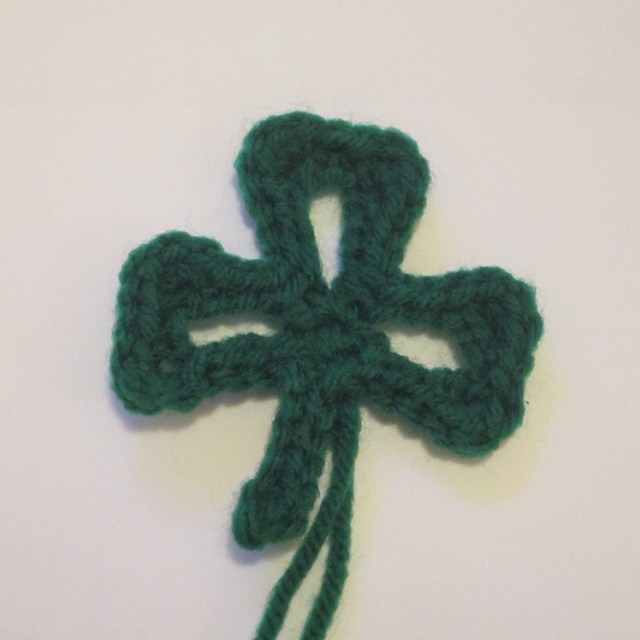hollow shamrock close up 2