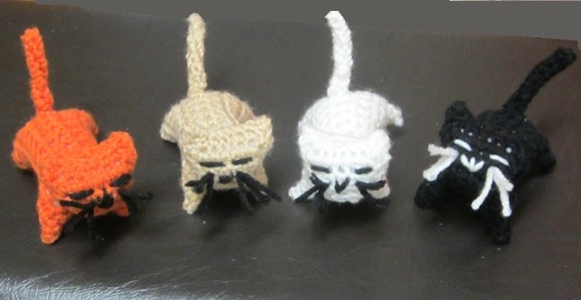 Pocket kitty stand off header